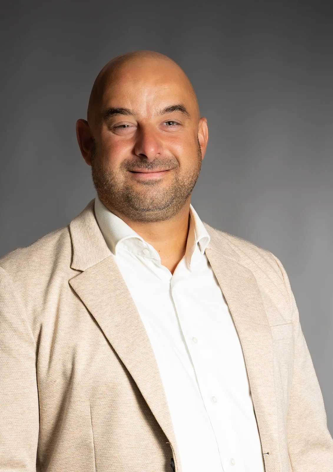 Zakelijk portret van een keukenadviseur